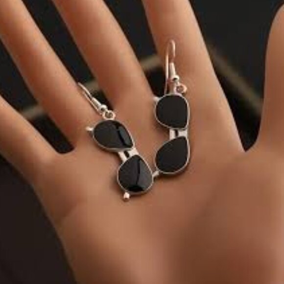 Elegant Black and Silver Drop Earrings - Picture 3 of 3